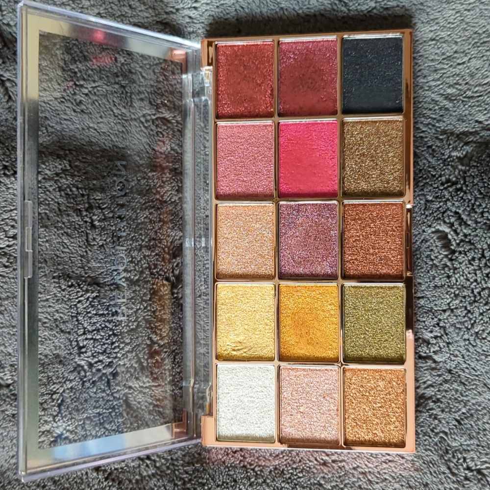 Makeup Revolution Foil Frenzy Creation Eyeshadow Palette